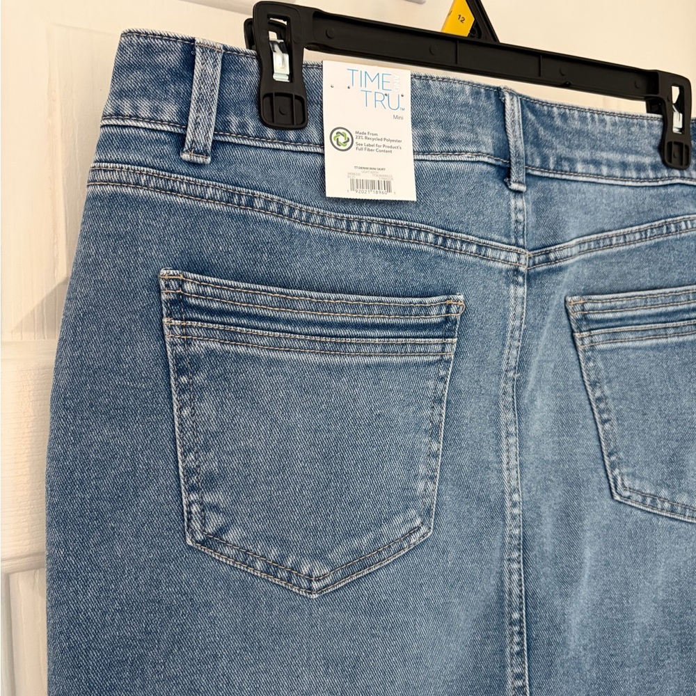 Classic Blue Denim Mini Skirt Size 12 - Picture 4 of 12